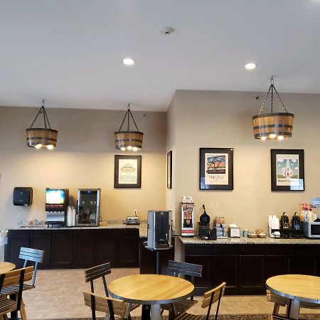 Cobblestone Inn & Suites - Manning Luaran gambar