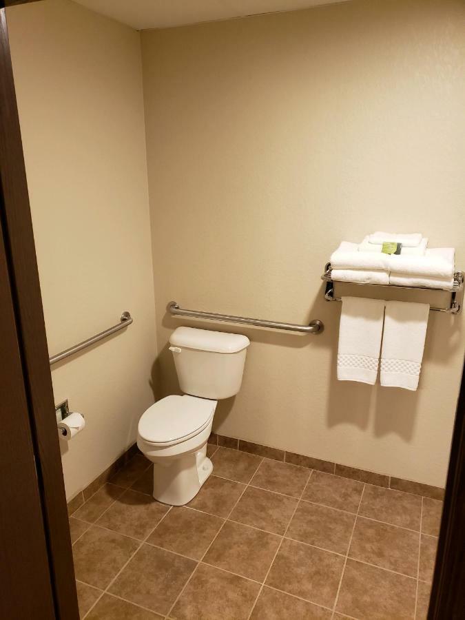 Cobblestone Inn & Suites - Manning Luaran gambar